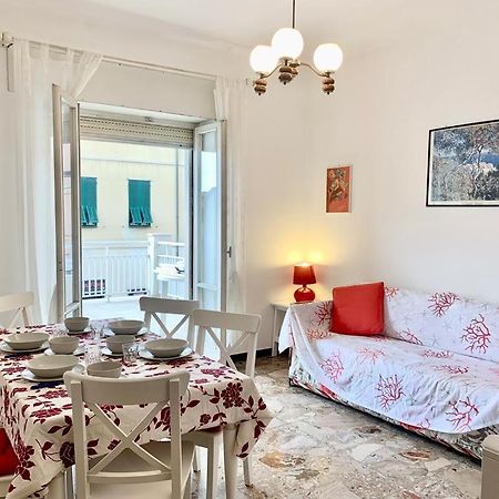 Casa Vacanza! A 50m dal mare! Bordighera Esterno foto