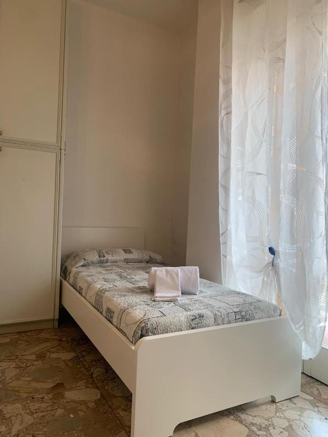 Casa Vacanza! A 50m dal mare! Bordighera Esterno foto