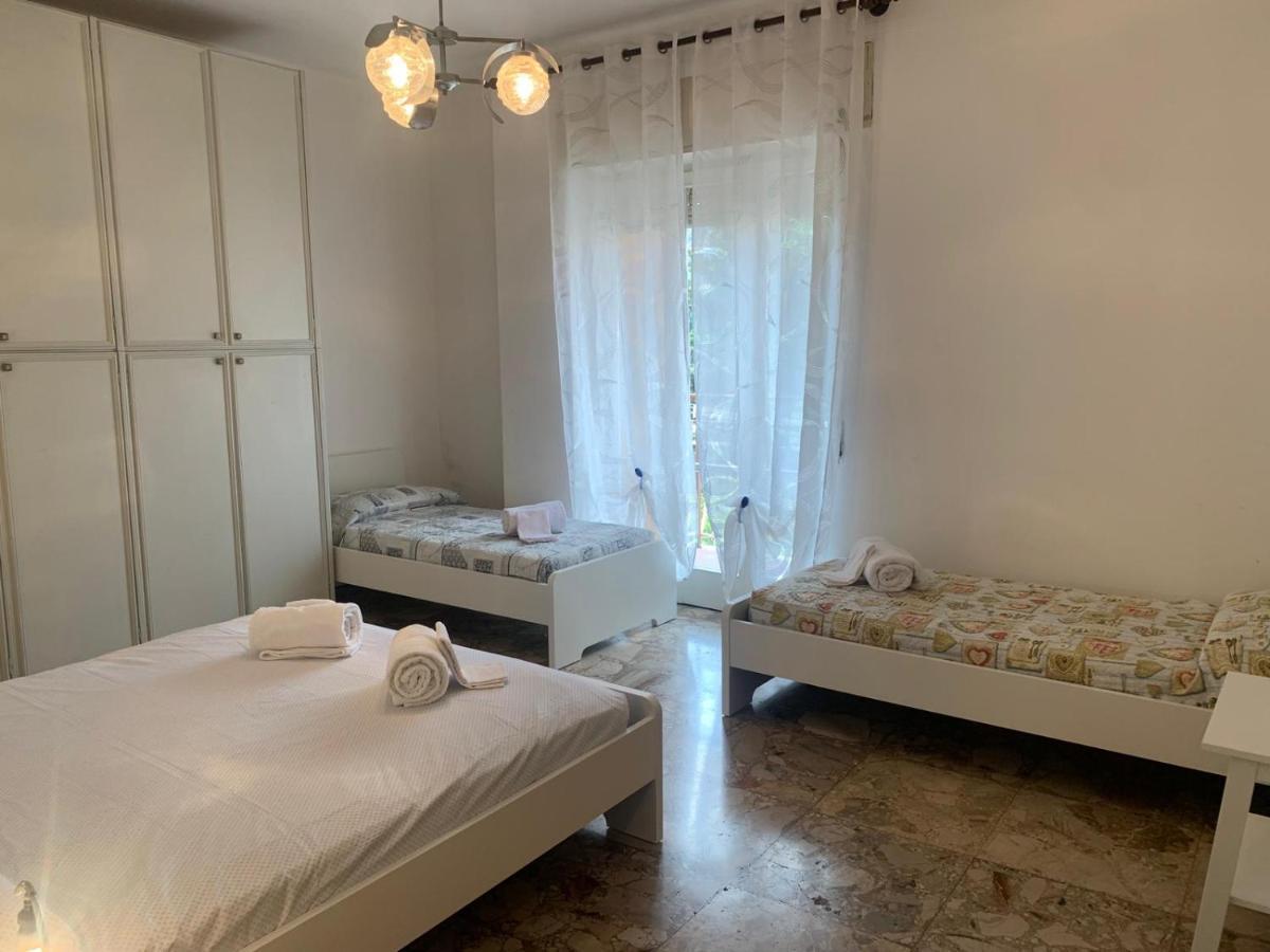Casa Vacanza! A 50m dal mare! Bordighera Esterno foto