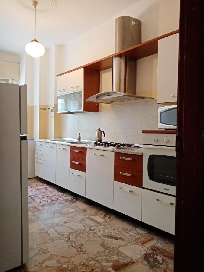 Casa Vacanza! A 50m dal mare! Bordighera Esterno foto