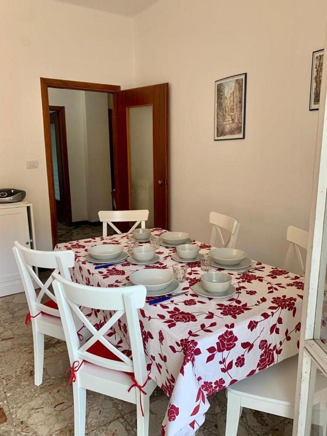 Casa Vacanza! A 50m dal mare! Bordighera Esterno foto