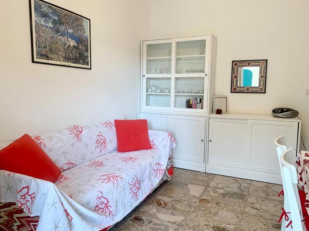 Casa Vacanza! A 50m dal mare! Bordighera Esterno foto