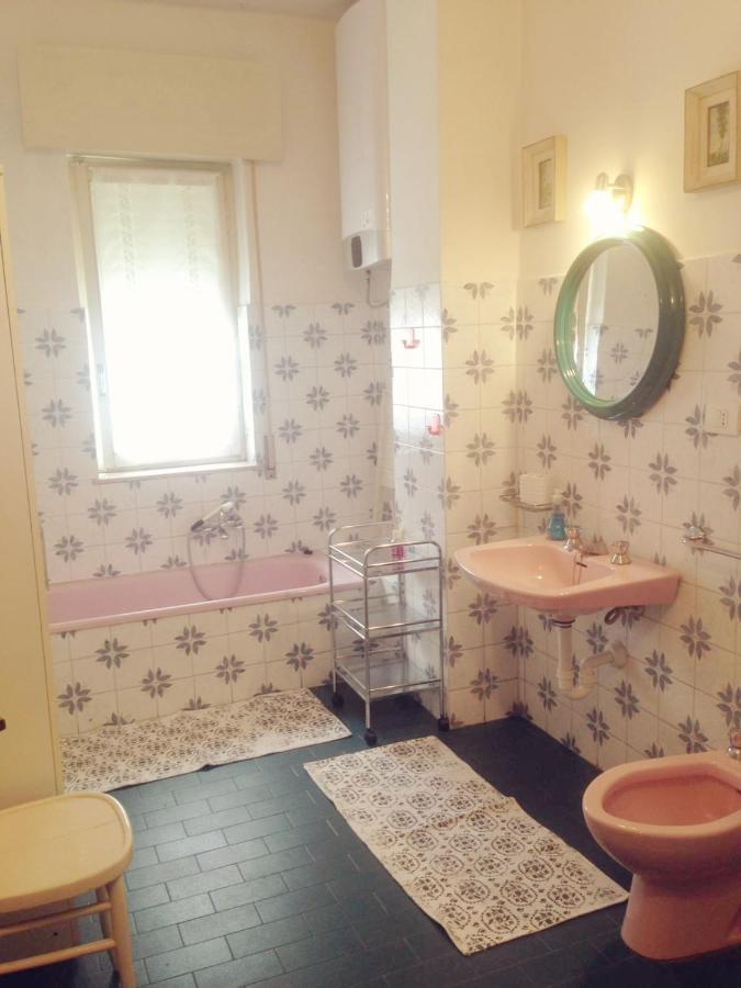 Casa Vacanza! A 50m dal mare! Bordighera Esterno foto